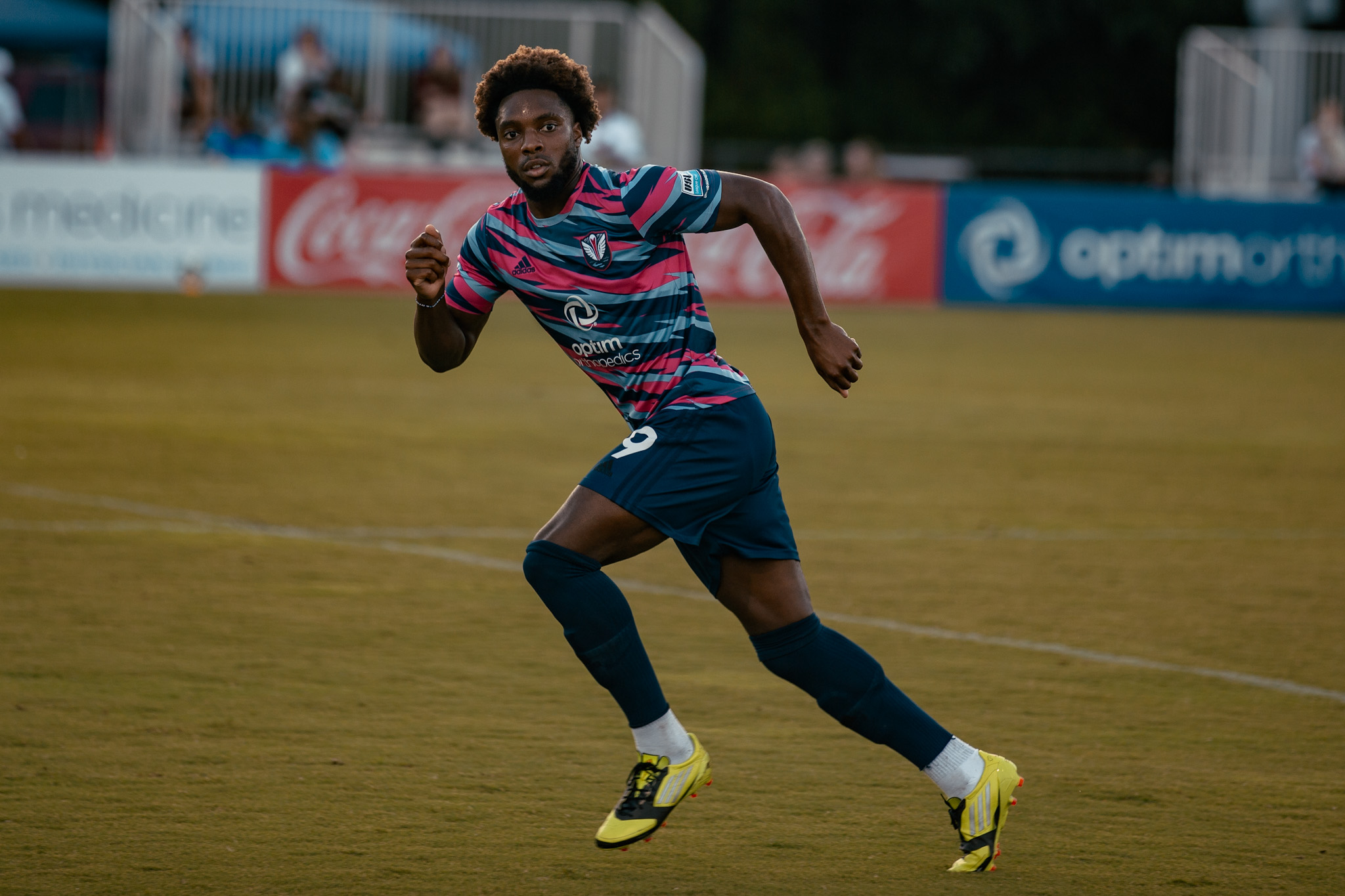Kazaiah Sterling Named to USL League One Team of the Week featured image