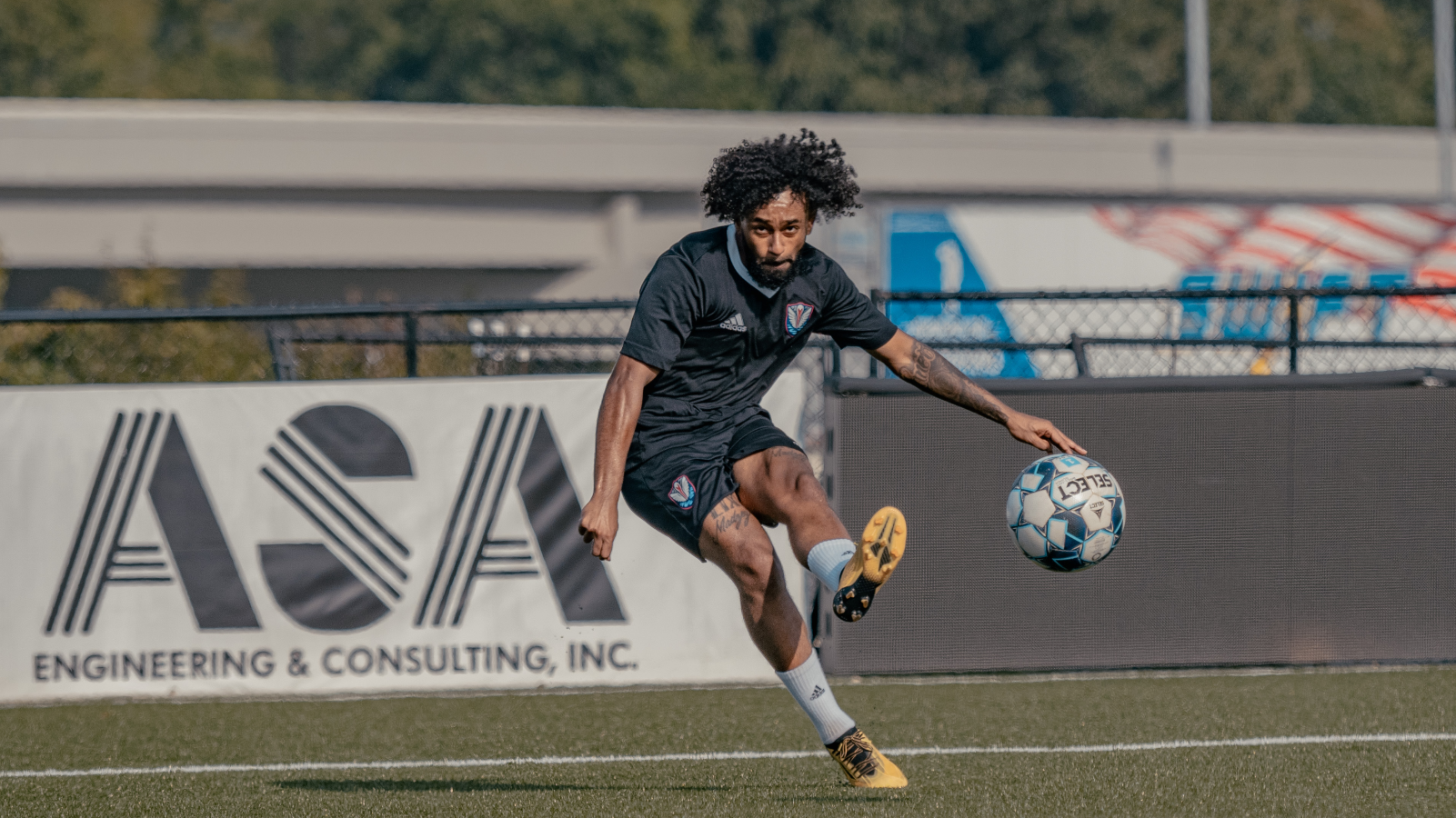 Tormenta FC Signs Midfielder Mukwelle Akale to its 2022 USL League One Roster￼ featured image